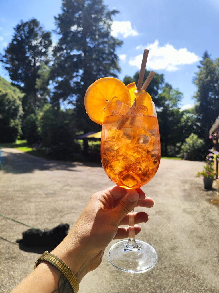 Camping le clos bouyssac, bar, restaurant, borrelen, ontspannen, cocktailt, terras, kamperen, vakantie
