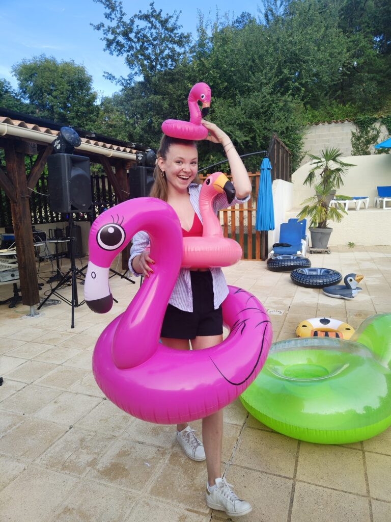 pooldisco, zwemmen, team, camping le clos bouyssac, familie camping, activiteiten